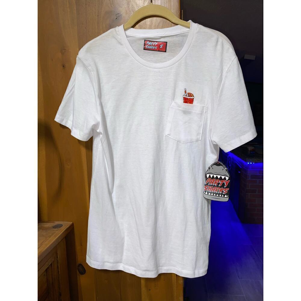 NWT Party‎ sharks, white T-shirt men's size small